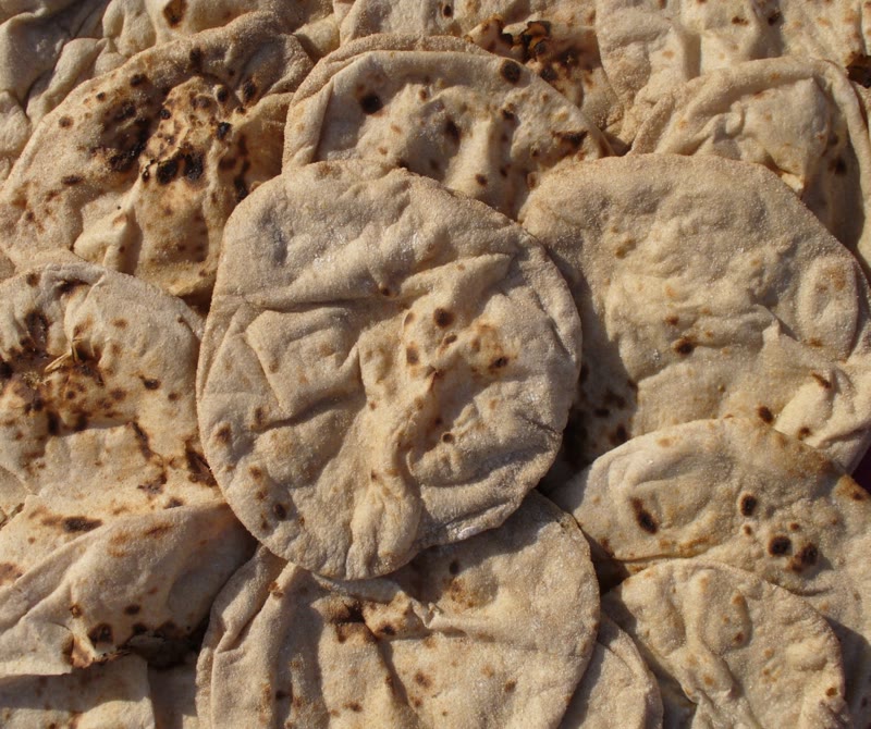 Egyptian baladi bread loaves